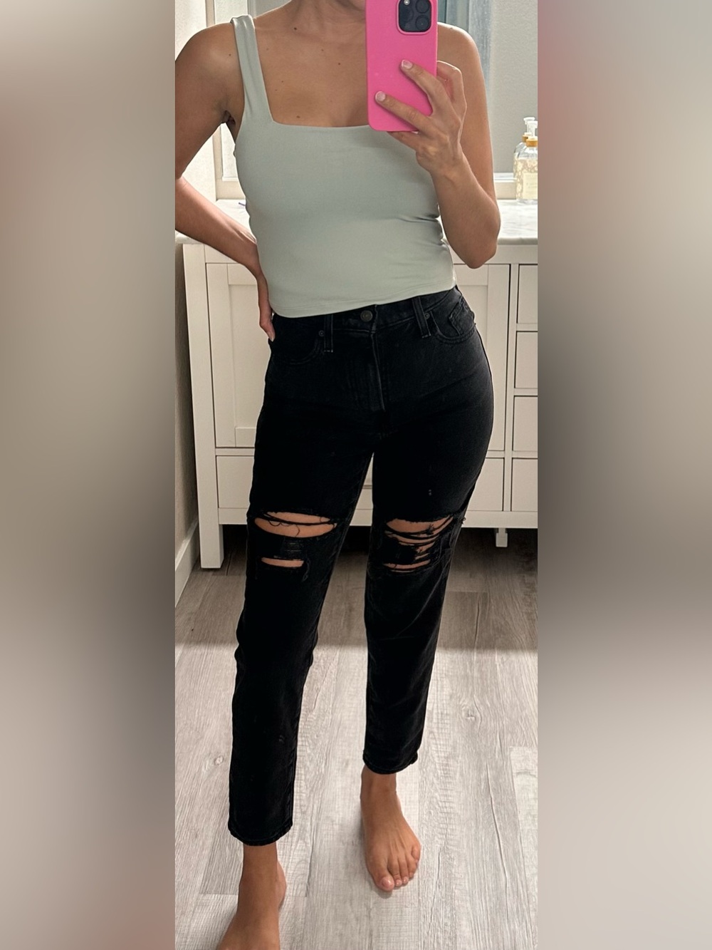 Levi's Black High-Rise Distressed Women’s Jeans